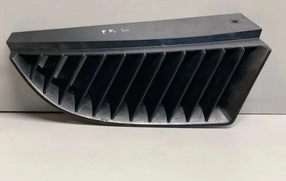Mitsubishi Colt Front bumper upper radiator grill MN127774