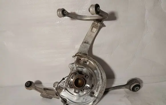 BMW X5 G05 Front wheel hub spindle knuckle 6876656