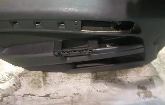 Opel Zafira B Front door card panel trim