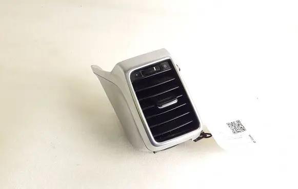 Rear air vent grill