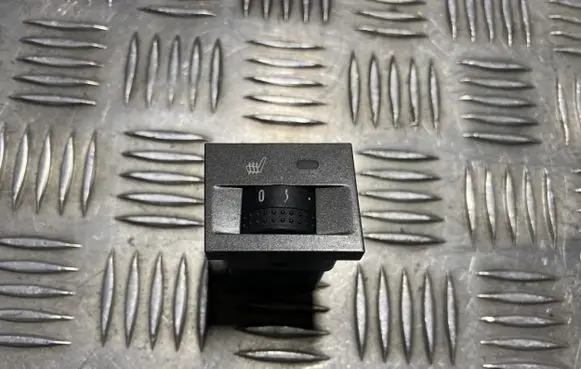 Opel Vectra C Seat heating switch 13138251 2455 32429810