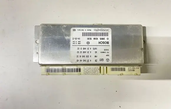 Mercedes-Benz E W211 Engine control unit/module A0355456132 A2114480253 A2115404445