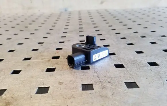 KIA Sportage Airbag deployment crash/impact sensor 959202S000 328170608