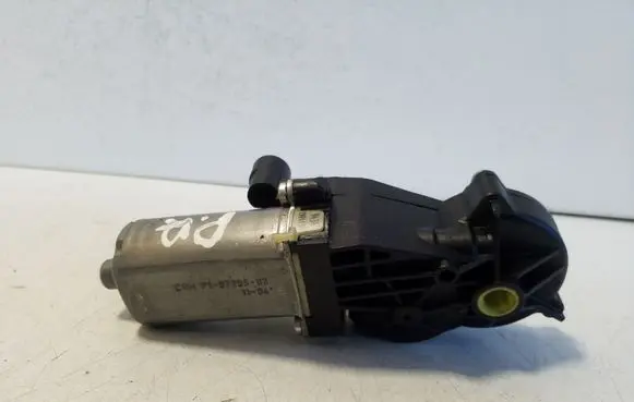 Mercedes-Benz E W212 Seat adjustment motor 0390203326