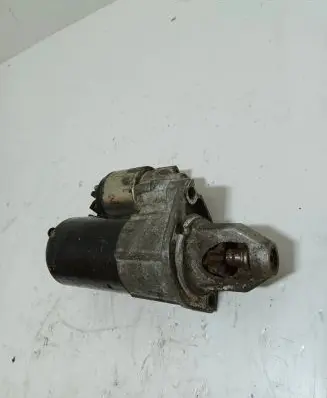 Mercedes-Benz E W212 Starter motor A0061515901