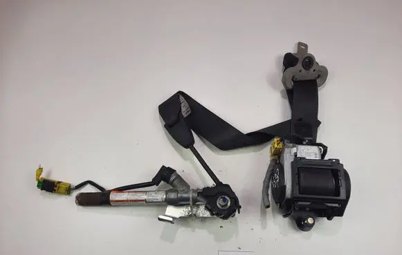 Honda CR-V Front seatbelt A81450SWWG0G