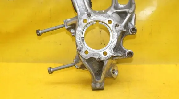 Audi Q7 4L Front wheel hub spindle knuckle 7P0505436A