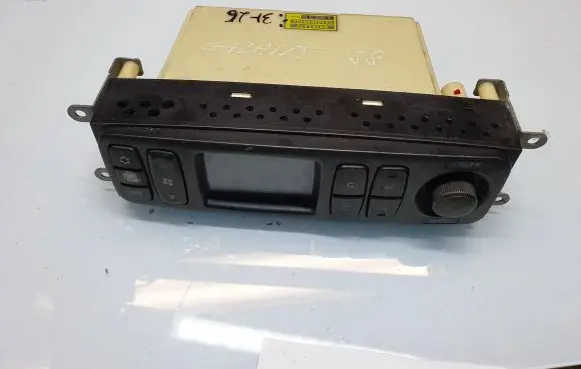 Mitsubishi Galant Climate control unit MR360372 CAA502A040A