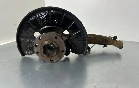 Volkswagen Touareg II Front wheel hub 7P6407246A