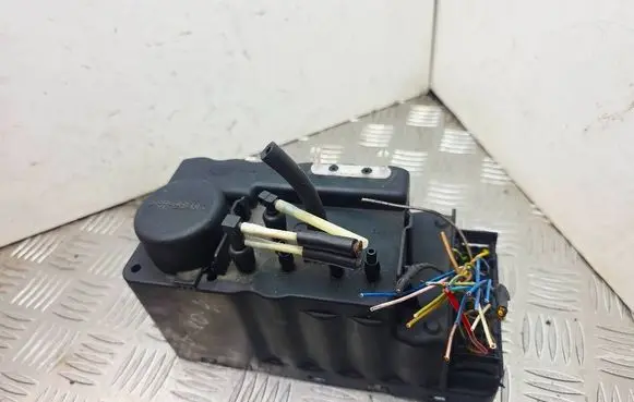Mercedes-Benz CL C140 Central locking vacuum pump 1408002448