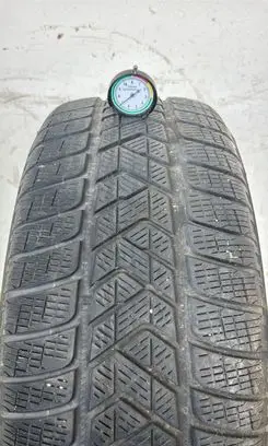 Audi Q5 SQ5 R17 winter tire 2631700