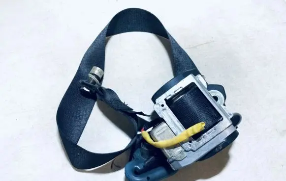 Mitsubishi Colt Front seatbelt mn108296 604006000