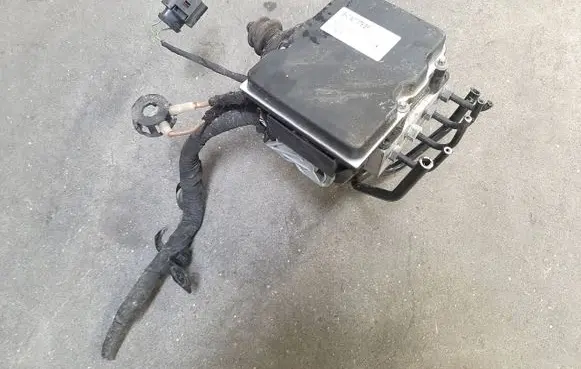 Audi A5 8T 8F ABS Pump 8K0907379BF
