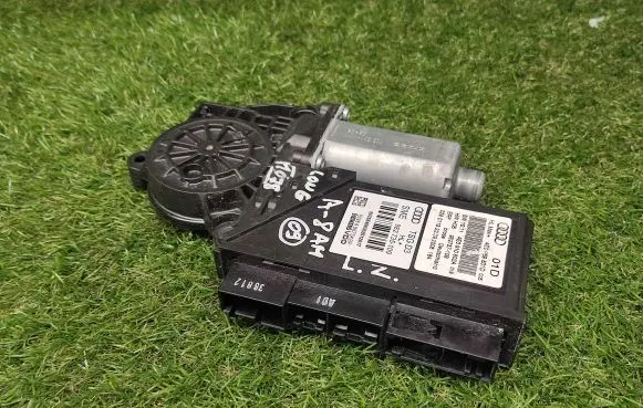 Audi A8 S8 D3 4E Rear door manual window regulator 4E0959801D 4E0910802A