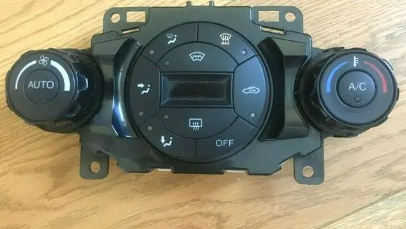 Ford Fiesta Climate control unit 8A6T18C612BG 0901202A0649