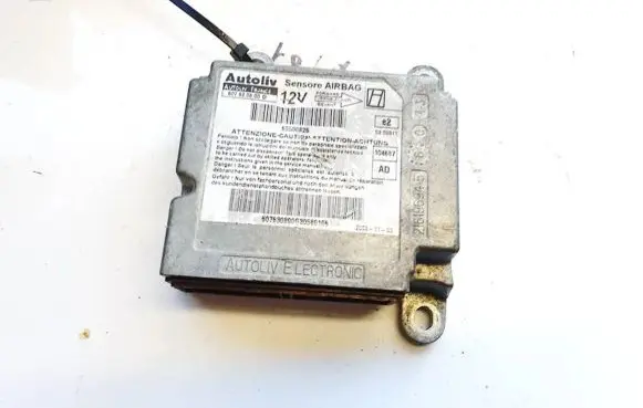 Iveco Daily 30.8 - 9 Airbag control unit/module 216196945 69500826 21619694569500826
