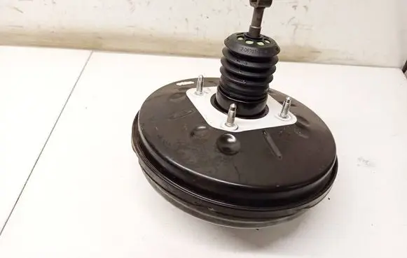 Dacia Sandero Brake booster 472108901R