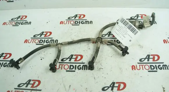 Subaru Trezia Fuel injector supply line/pipe 2376033030