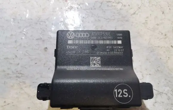 Volkswagen PASSAT B6 Gateway control module 3C0907530E