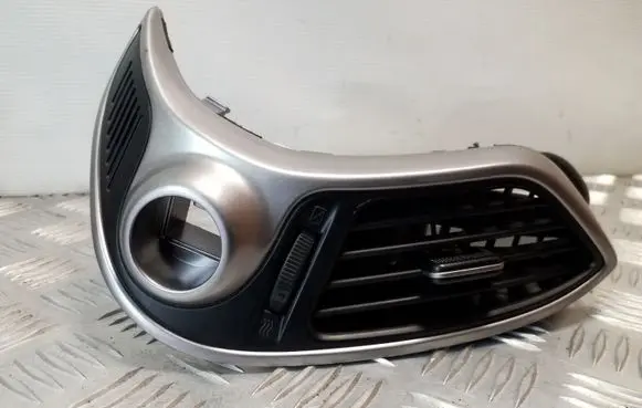 Hyundai ix35 Dash center air vent grill 974102S900
