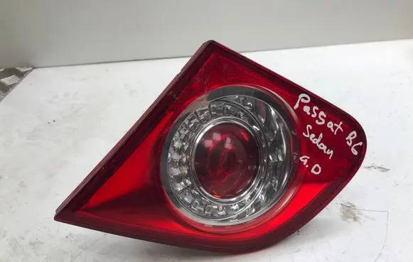 Volkswagen PASSAT B6 Tailgate rear/tail lights