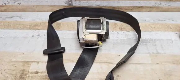 Audi A6 S6 C5 4B Front seatbelt 4B0857705A 560575300A 22032002