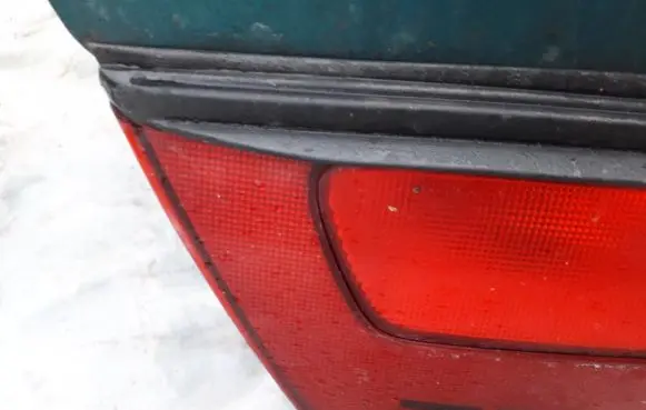 Mazda 323 F Tailgate rear/tail lights