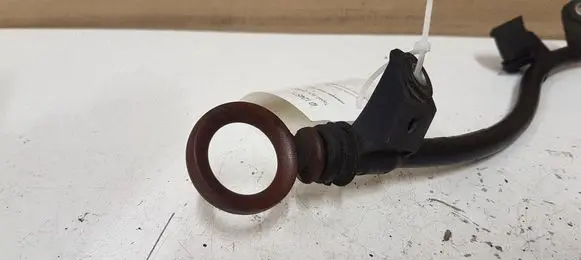 Volkswagen PASSAT B6 Oil level dip stick 03L103634