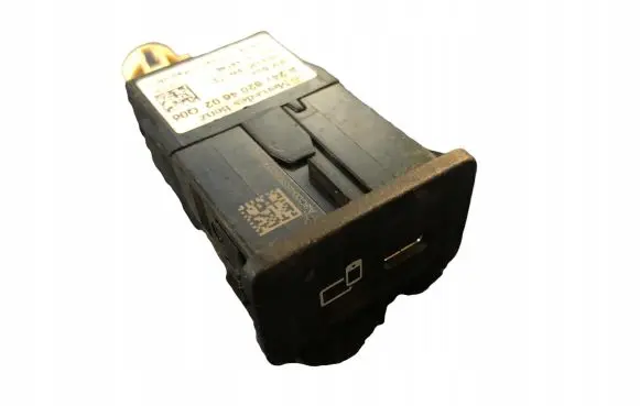 Mercedes-Benz B W247 USB socket connector A2478204602