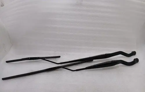 Ferrari California F149 Front wiper blade arm 69771000