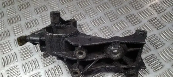 Opel Zafira B Engine mounting bracket 02403012003 898005563