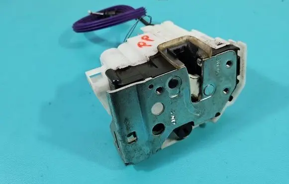 Fiat Tipo Front door lock 519839440 IMPRK1450510