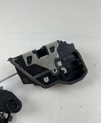 BMW 4 F36 Gran coupe Rear door lock A053702 7202150
