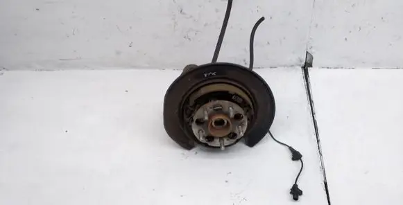 Honda CR-V Rear wheel hub spindle/knuckle 43102SWW010