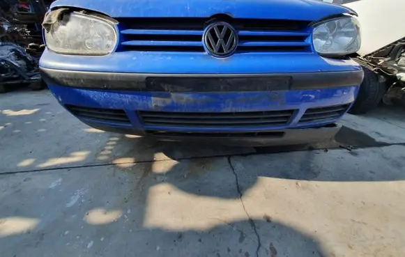 Volkswagen Golf IV Front bumper LW5Z