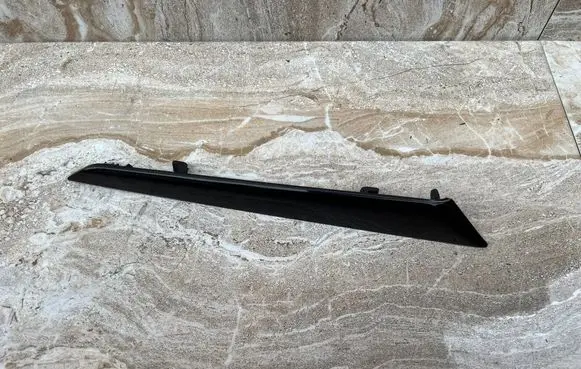 Maserati Ghibli Other front door trim element 6700259750