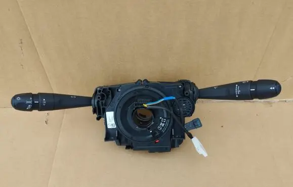 Citroen Jumpy Wiper turn signal indicator stalk/switch 1011084805 98262142ZD