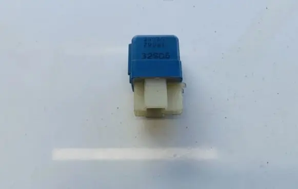 Nissan X-Trail T30 Other relay 2523079981
