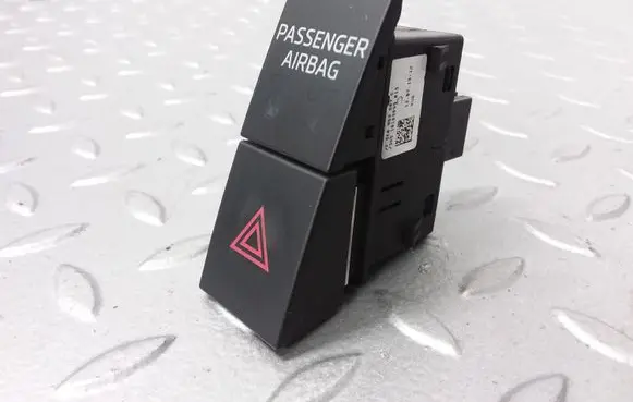 Skoda Octavia Mk3 (5E) Hazard light switch 5E0953507C