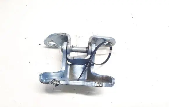 Toyota Auris E180 Rear door lower hinge