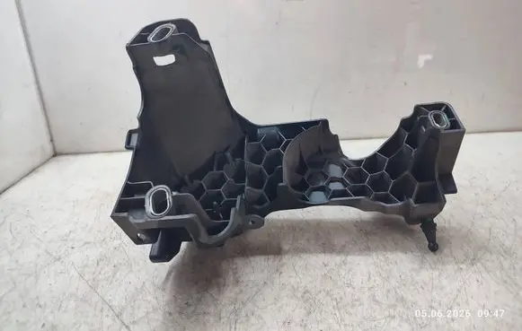 Ford Kuga II Other engine bay part 9674482280