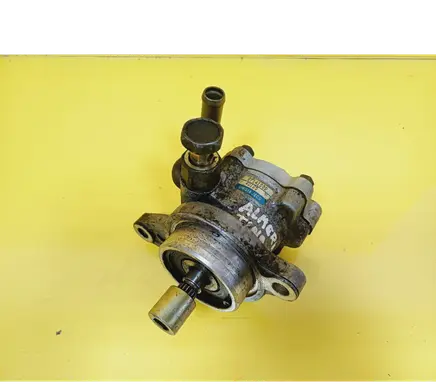 Nissan Almera Tino Power steering pump