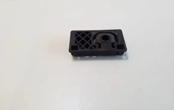 Volvo XC60 Radiator mount bracket 31657439