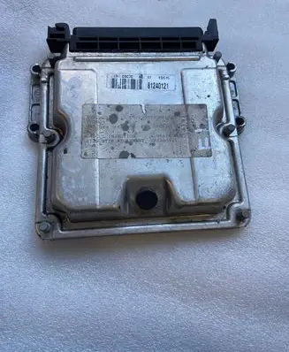 Renault Scenic III - Grand scenic III Engine control unit/module 9641608680 81240121 1240121