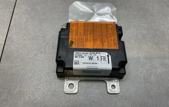 Nissan Qashqai Airbag control unit/module 988204EH0B
