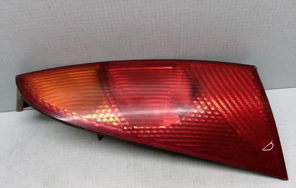 Ford Focus Rear/tail lights XS4113404A