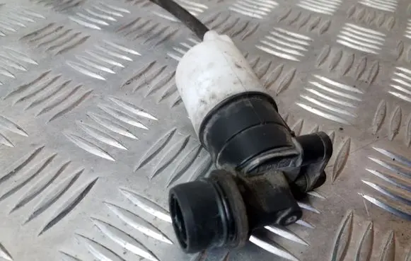 Renault Trafic II (X83) Windscreen/windshield washer pump 8200067015