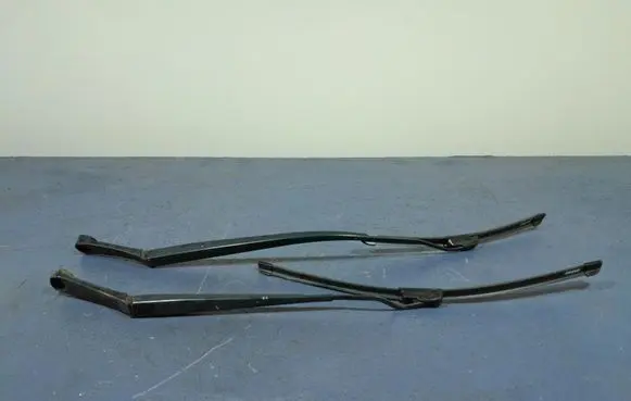Hyundai ix35 Front wiper blade arm