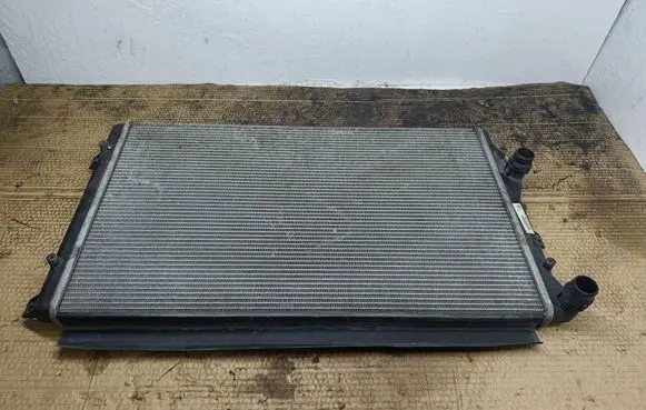 Skoda Yeti (5L) Coolant radiator 1K0121251AT