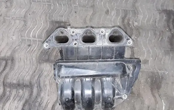 Volkswagen Polo IV 9N3 Intake manifold 03E129711C
